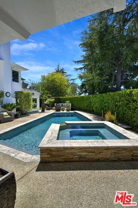 3177 Hutton Drive Beverly Hills, CA 90210