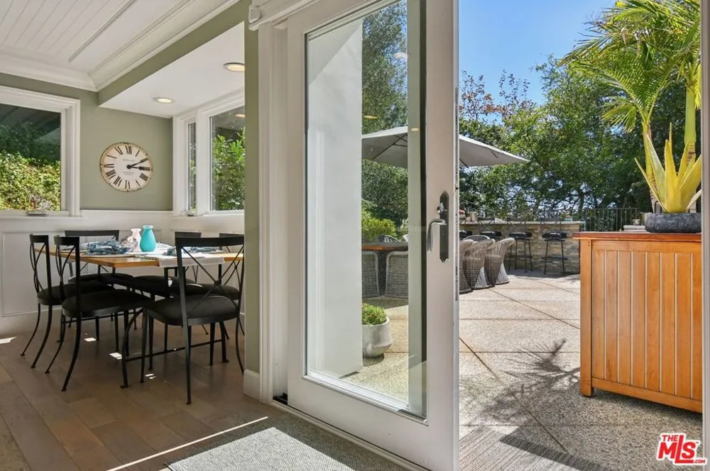 3177 Hutton Drive Beverly Hills, CA 90210