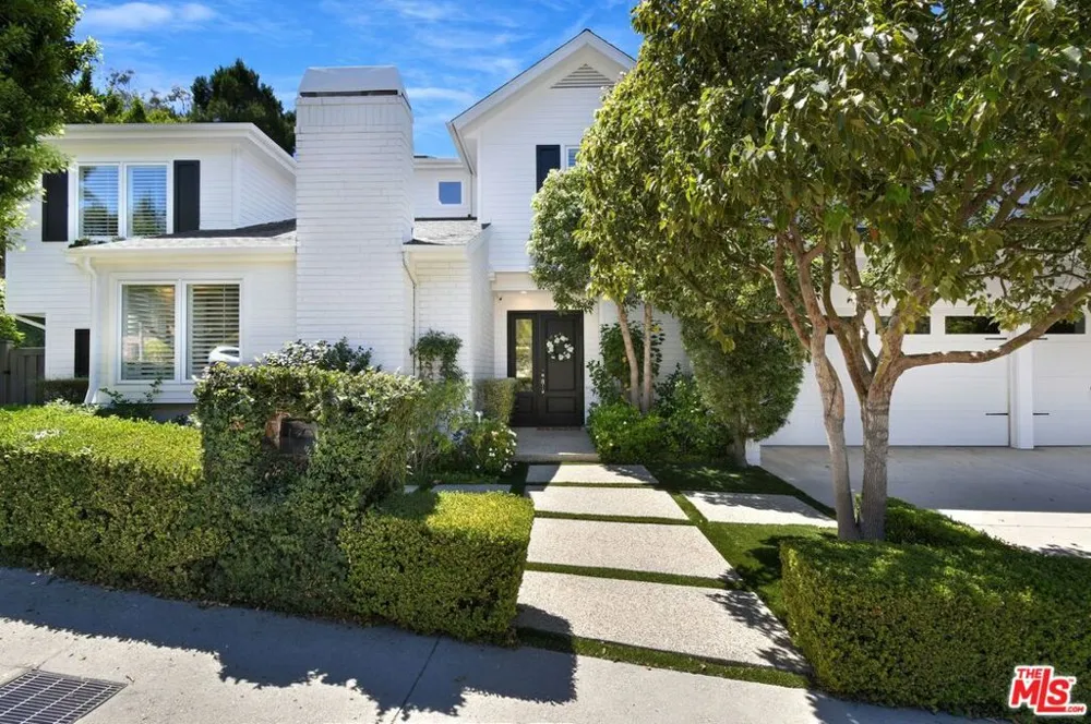 3177 Hutton Drive Beverly Hills, CA 90210