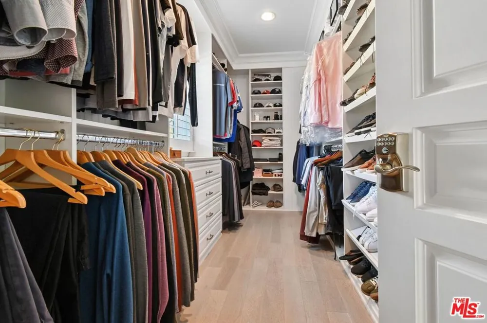 3177 Hutton Drive Beverly Hills, CA 90210