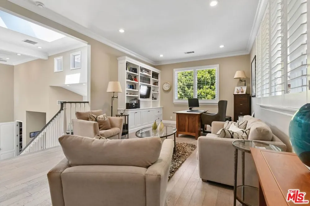 3177 Hutton Drive Beverly Hills, CA 90210