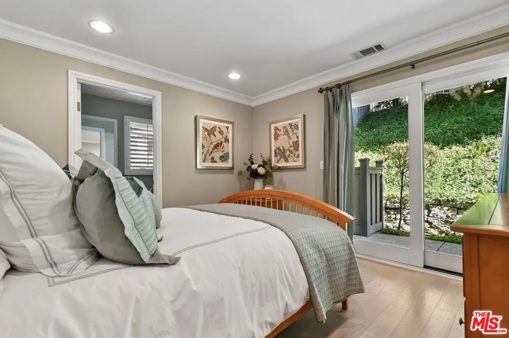 3177 Hutton Drive Beverly Hills, CA 90210