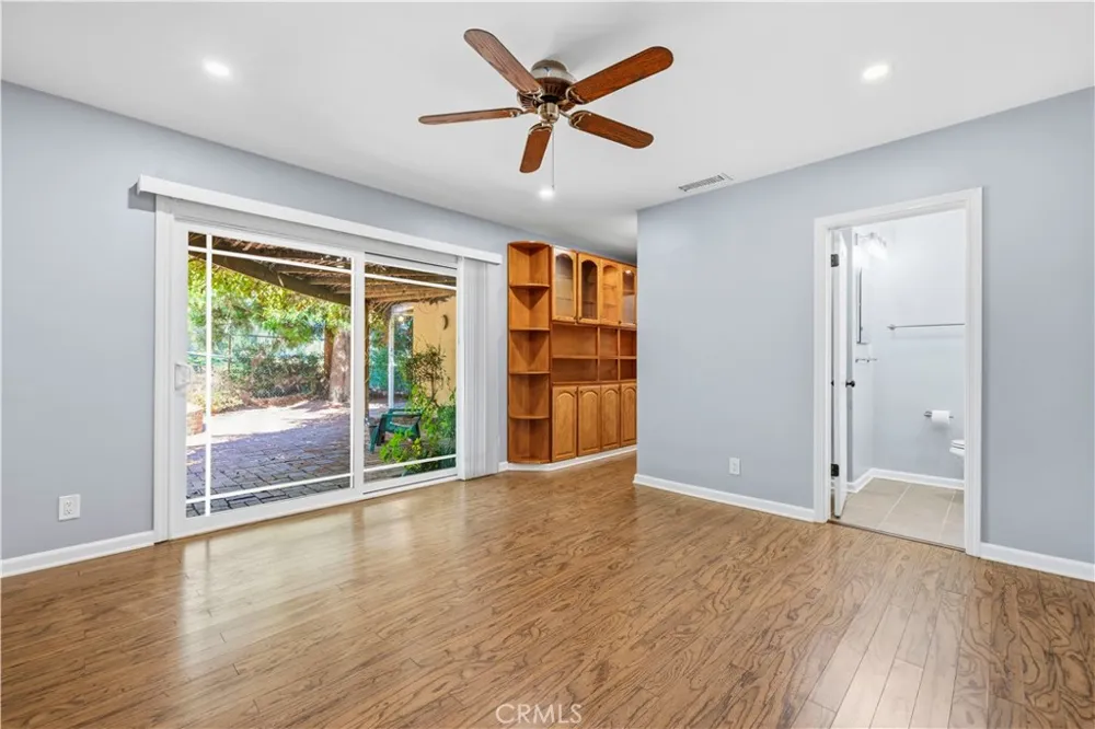18276 Rosita Tarzana, CA 91356