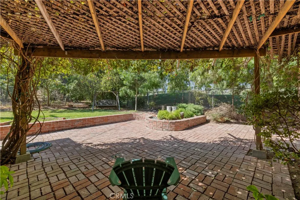 18276 Rosita Tarzana, CA 91356