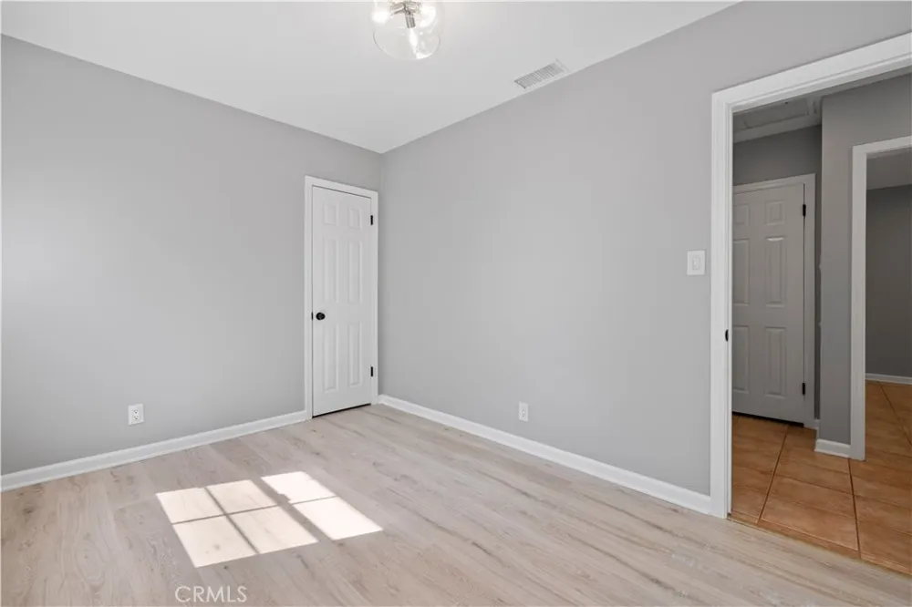 18276 Rosita Tarzana, CA 91356