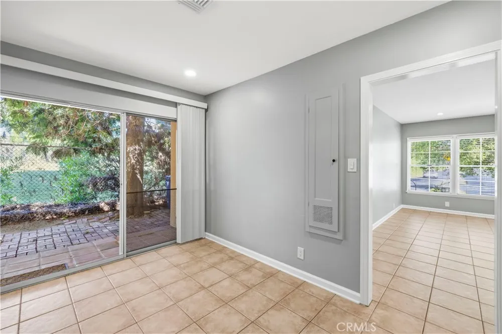 18276 Rosita Tarzana, CA 91356