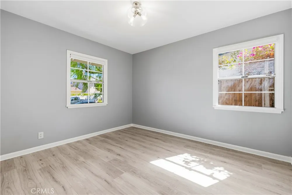 18276 Rosita Tarzana, CA 91356