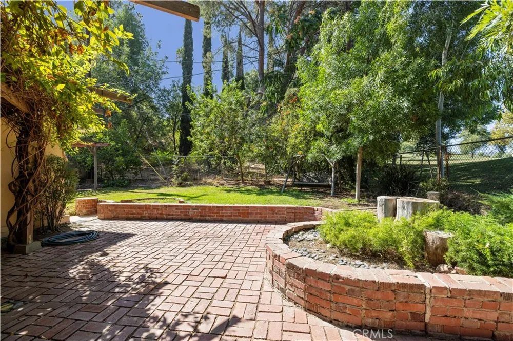 18276 Rosita Tarzana, CA 91356