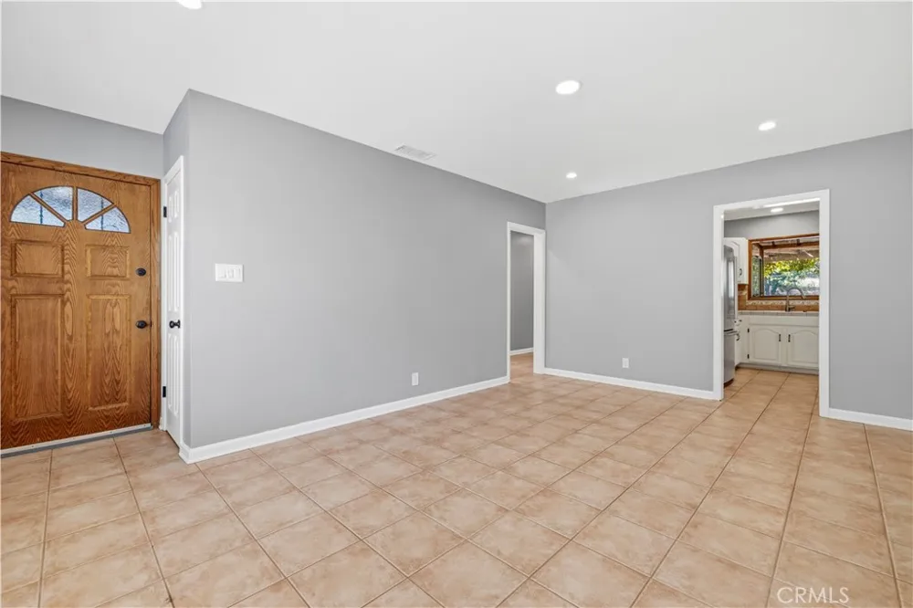 18276 Rosita Tarzana, CA 91356