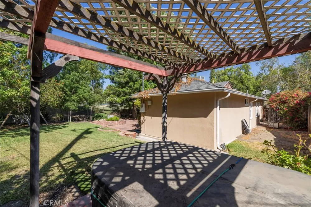 18276 Rosita Tarzana, CA 91356
