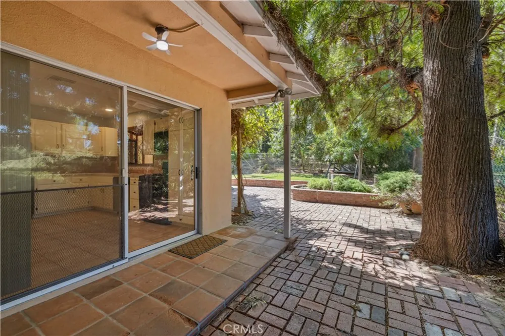 18276 Rosita Tarzana, CA 91356