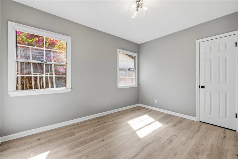 18276 Rosita Tarzana, CA 91356
