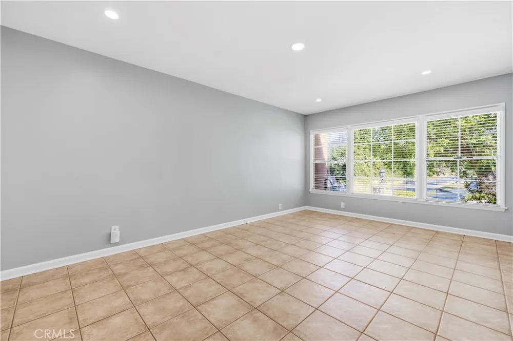 18276 Rosita Tarzana, CA 91356