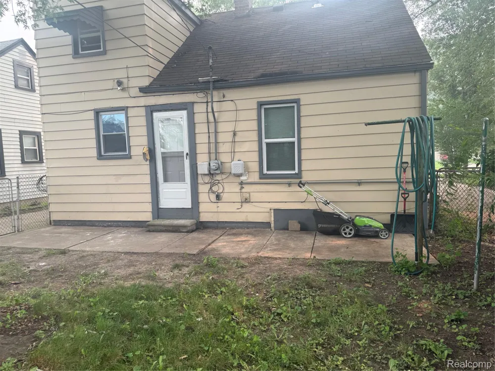 4956 Huron Street Dearborn Heights City, MI 48125