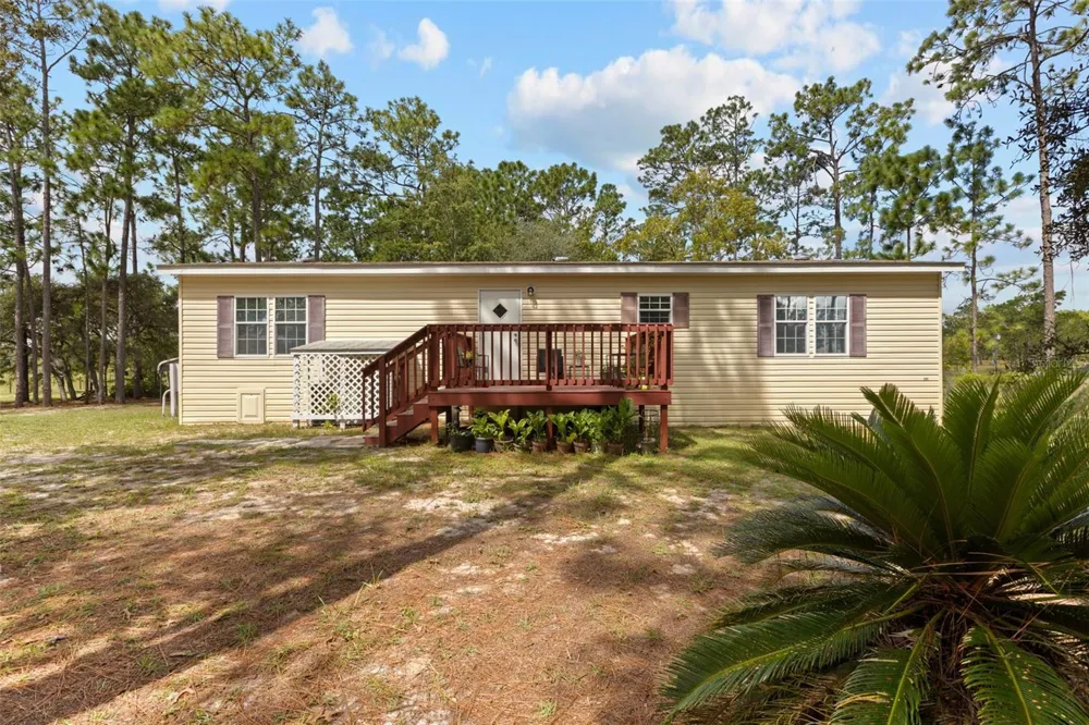 1411 SE STATE ROAD 121 Morriston, FL 32668