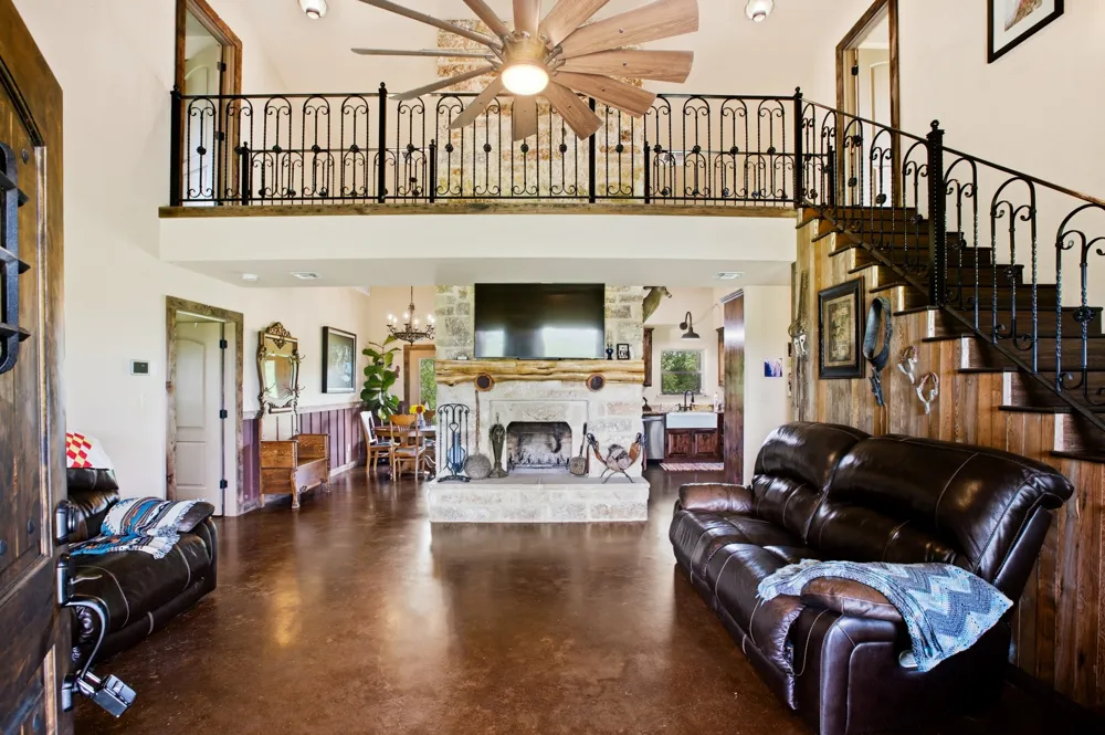 7835 Berger Rd Schulenburg, TX 78956