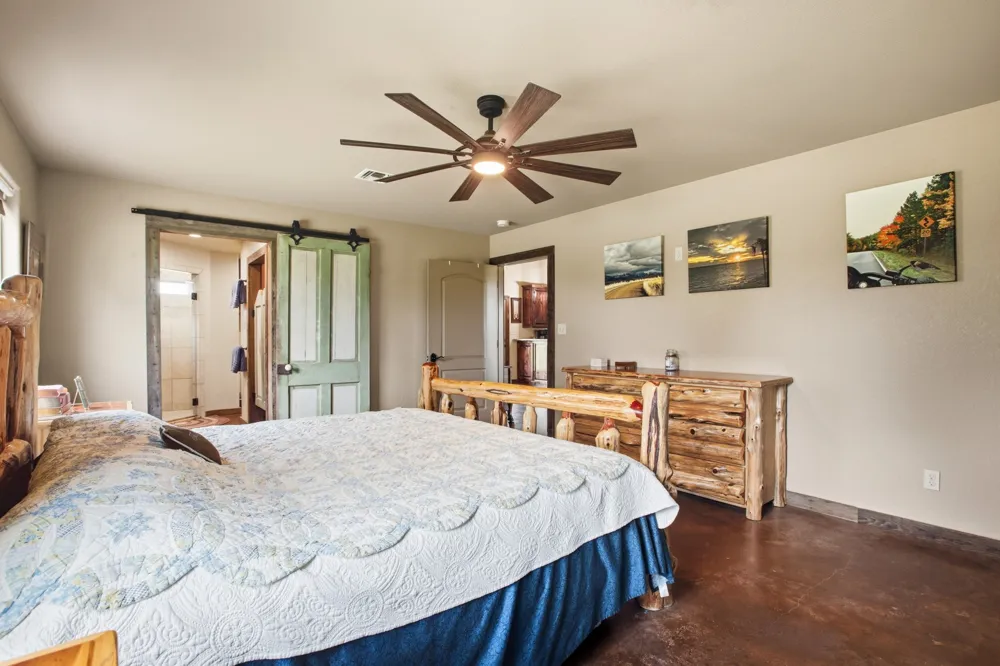 7835 Berger Rd Schulenburg, TX 78956