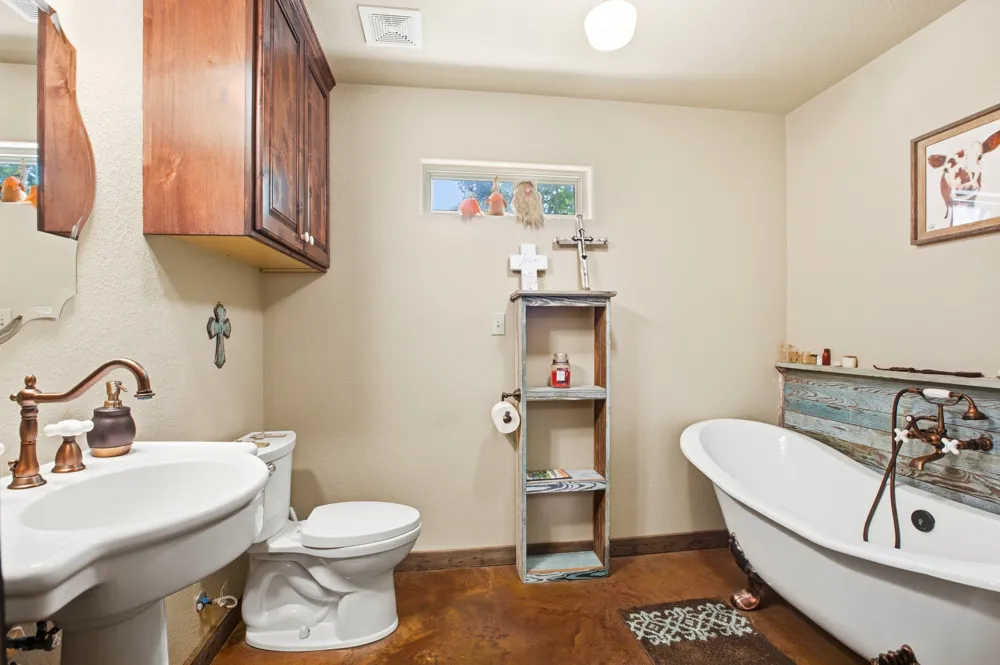 7835 Berger Rd Schulenburg, TX 78956