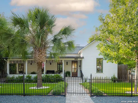 938 Cross St.