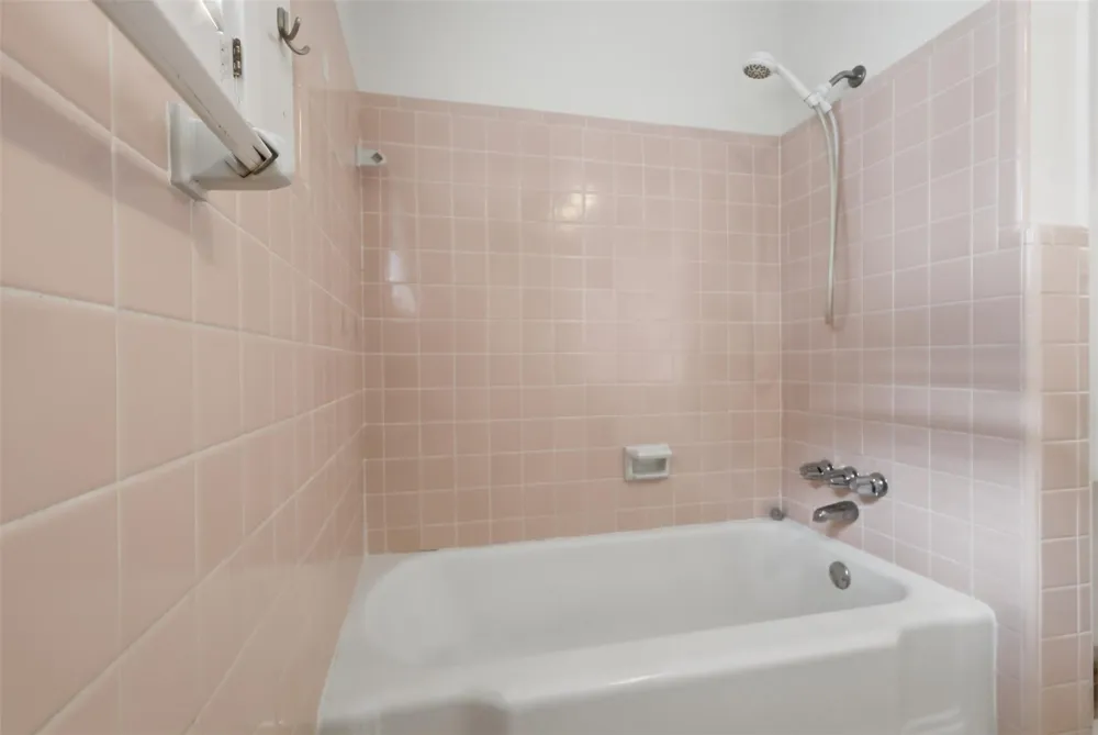 5206 Carew Street Houston, TX 77096