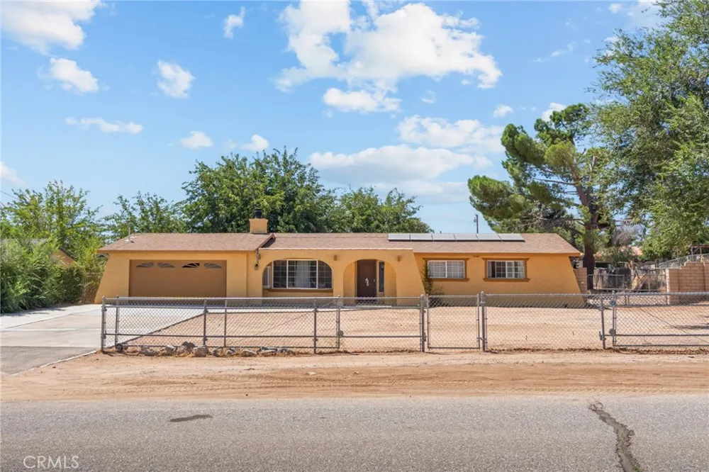 16371 Adelia Hesperia, CA 92345