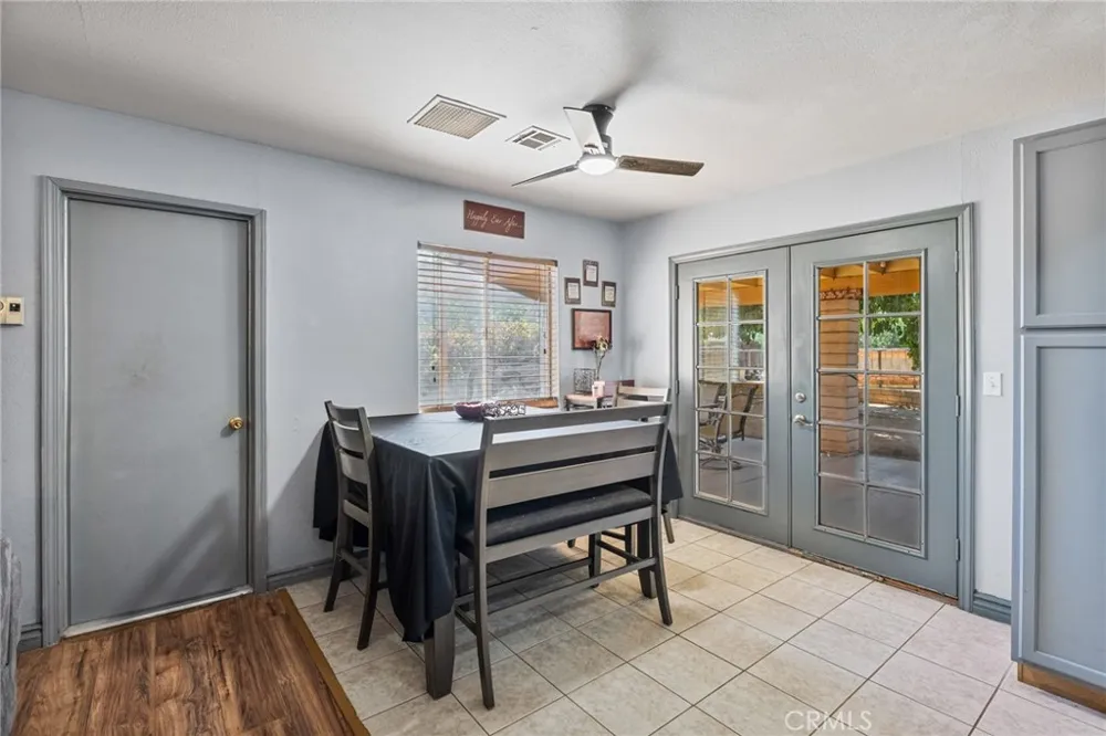 16371 Adelia Hesperia, CA 92345