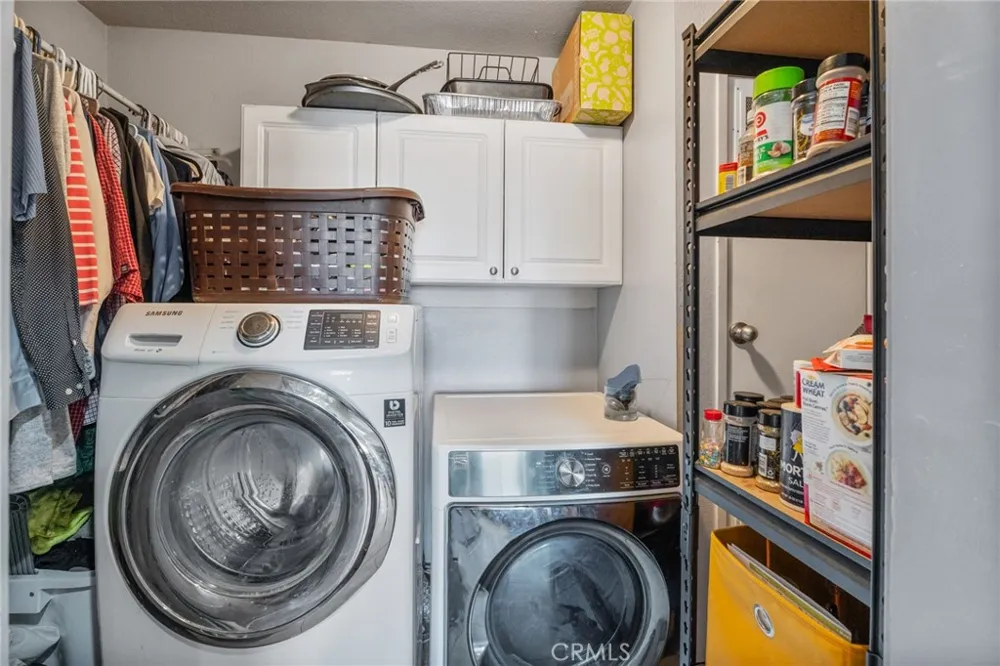 16371 Adelia Hesperia, CA 92345