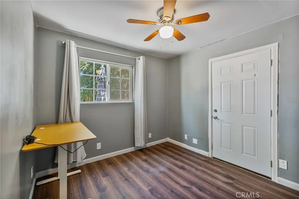 16371 Adelia Hesperia, CA 92345