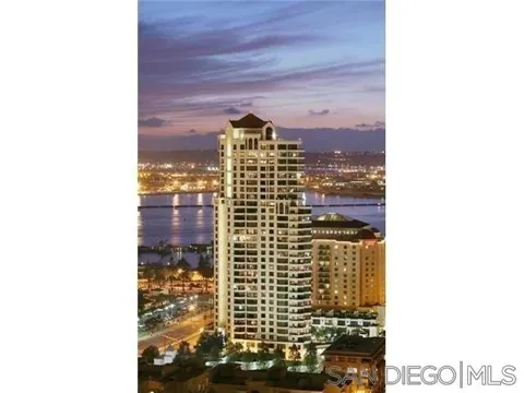 700 W Harbor Dr. #TH 744