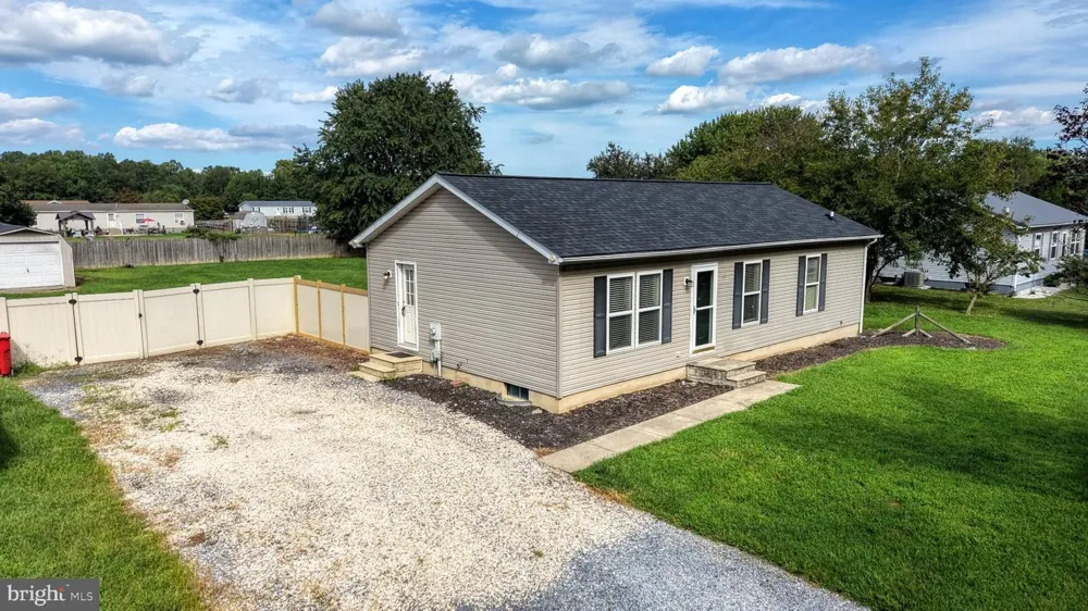 1979 ANDREWS LAKE ROAD Felton, DE 19943