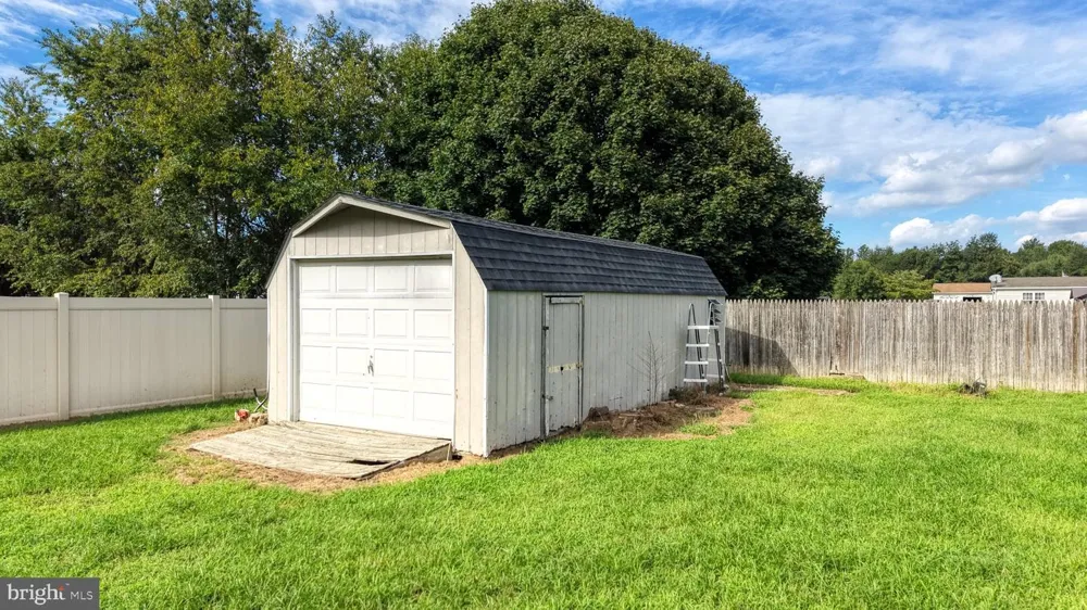 1979 ANDREWS LAKE ROAD Felton, DE 19943
