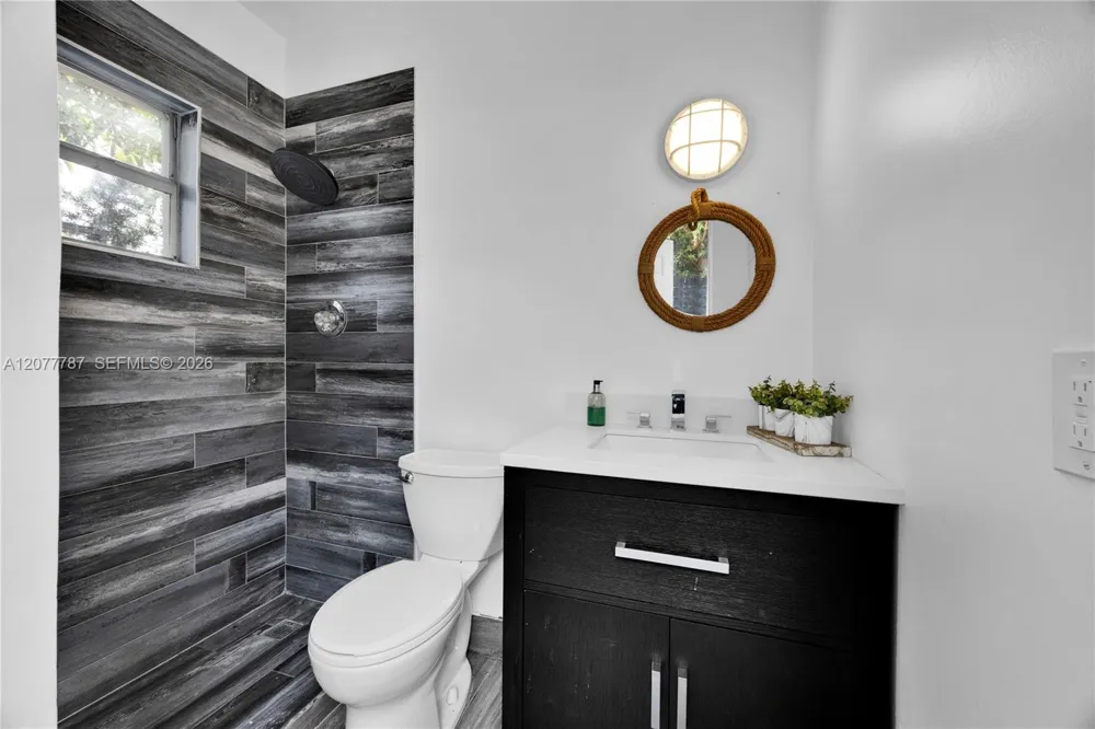 428 SW 19th Rd Miami, FL 33129