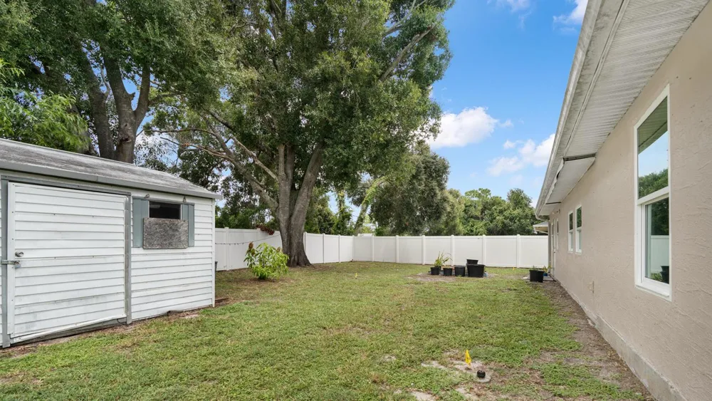 565 SW CHERRYHILL ROAD Port St. Lucie, FL 34953