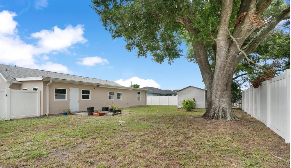 565 SW CHERRYHILL ROAD Port St. Lucie, FL 34953