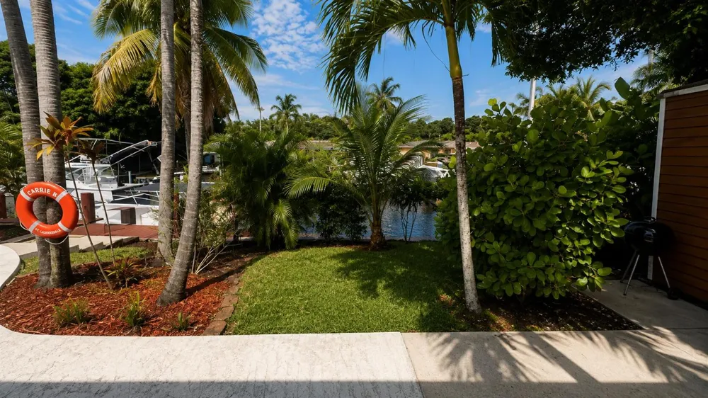 2041 SW 23RD AVENUE Fort Lauderdale, FL 33312
