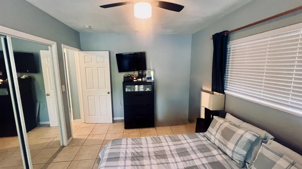 2041 SW 23RD AVENUE Fort Lauderdale, FL 33312