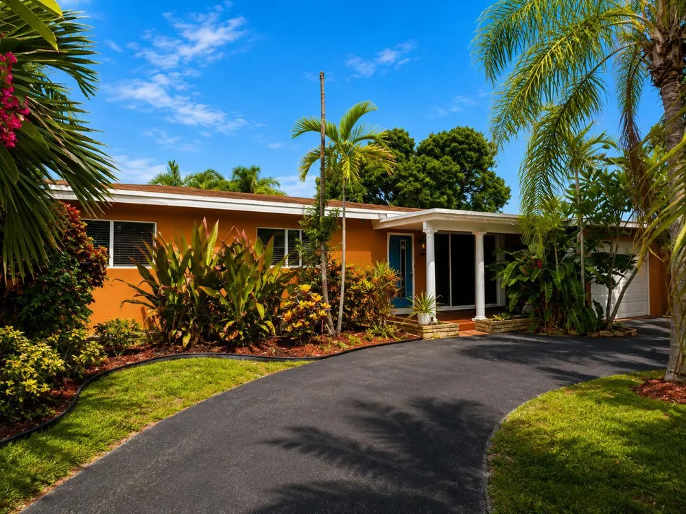 2041 SW 23RD AVENUE Fort Lauderdale, FL 33312