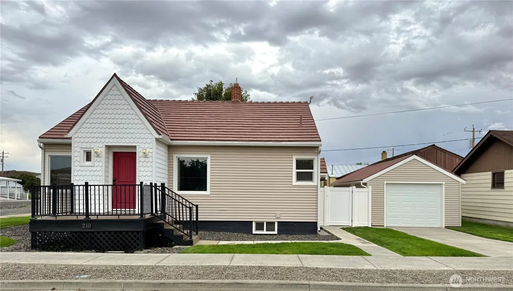 210 W 4th Avenue Odessa, WA 99159