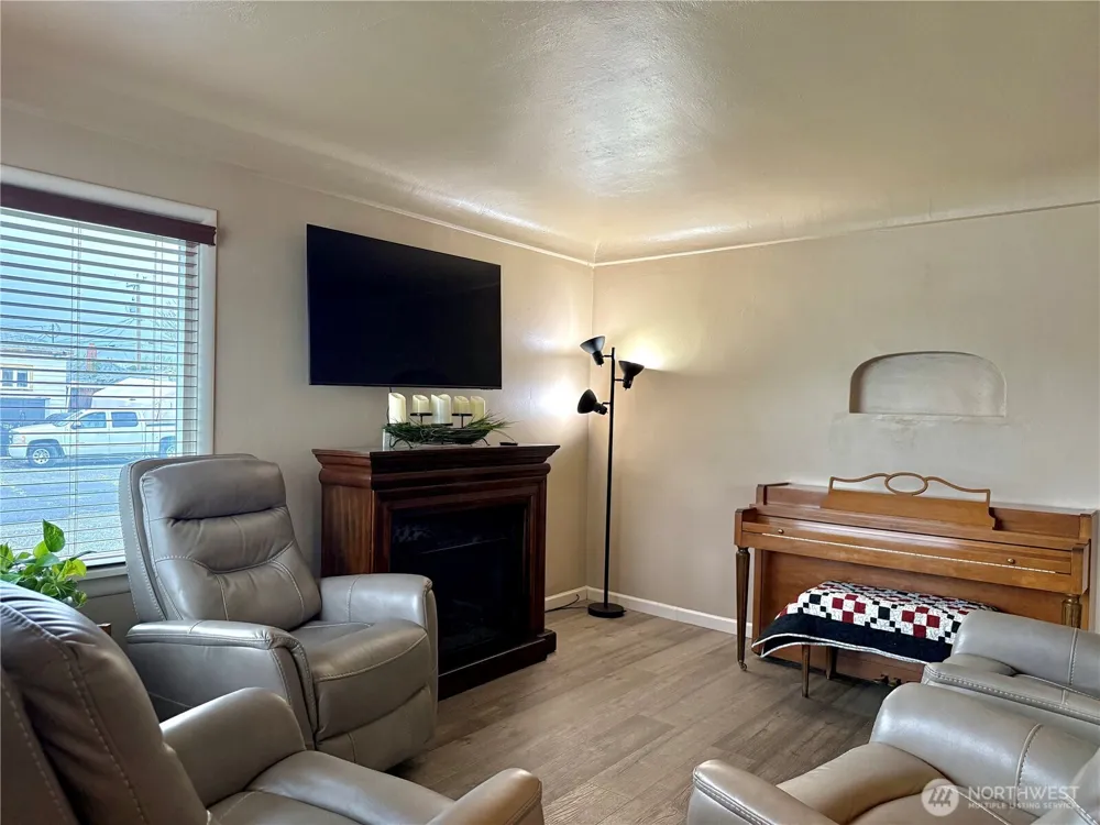 210 W 4th Avenue Odessa, WA 99159