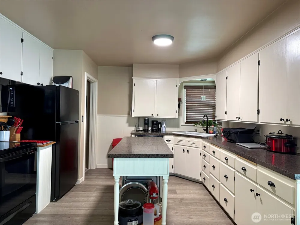 210 W 4th Avenue Odessa, WA 99159