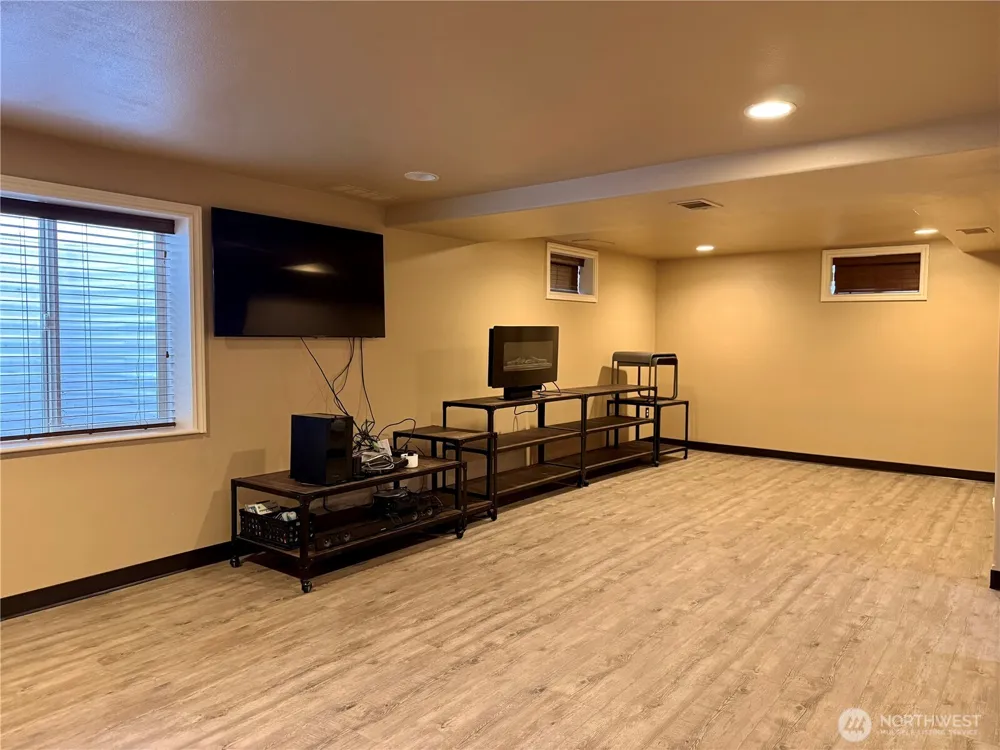 210 W 4th Avenue Odessa, WA 99159
