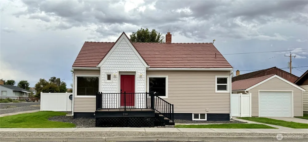 210 W 4th Avenue Odessa, WA 99159