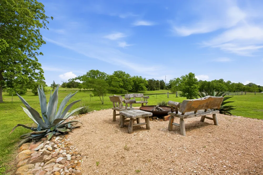 Berger Road Schulenburg, TX 78956