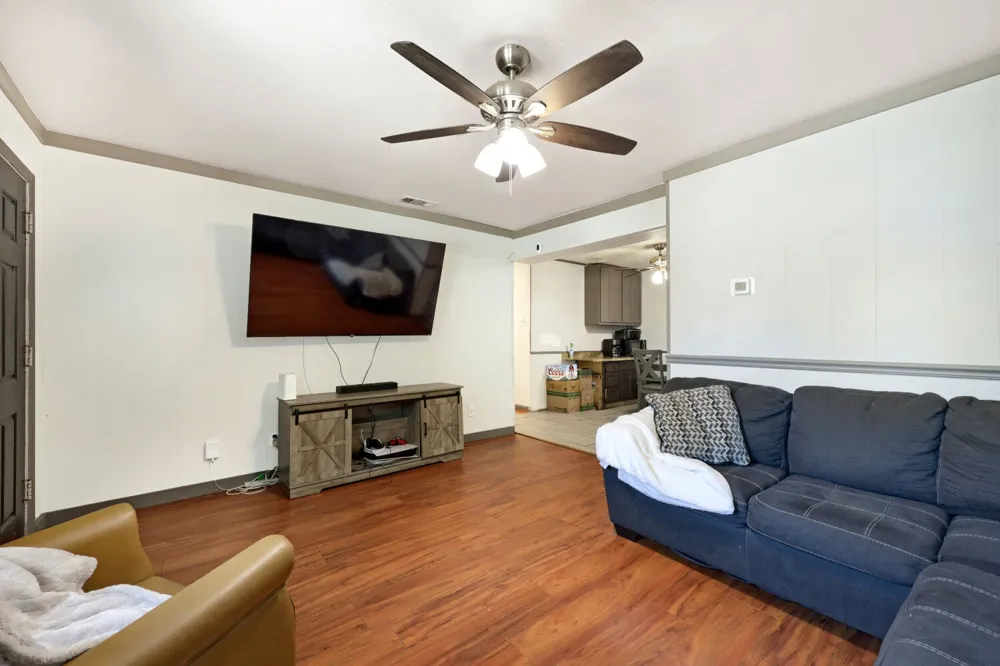 2305 Arcady Lane Lancaster, TX 75134