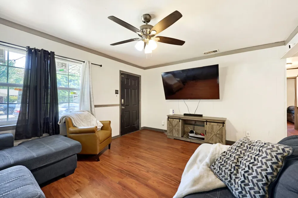 2305 Arcady Lane Lancaster, TX 75134