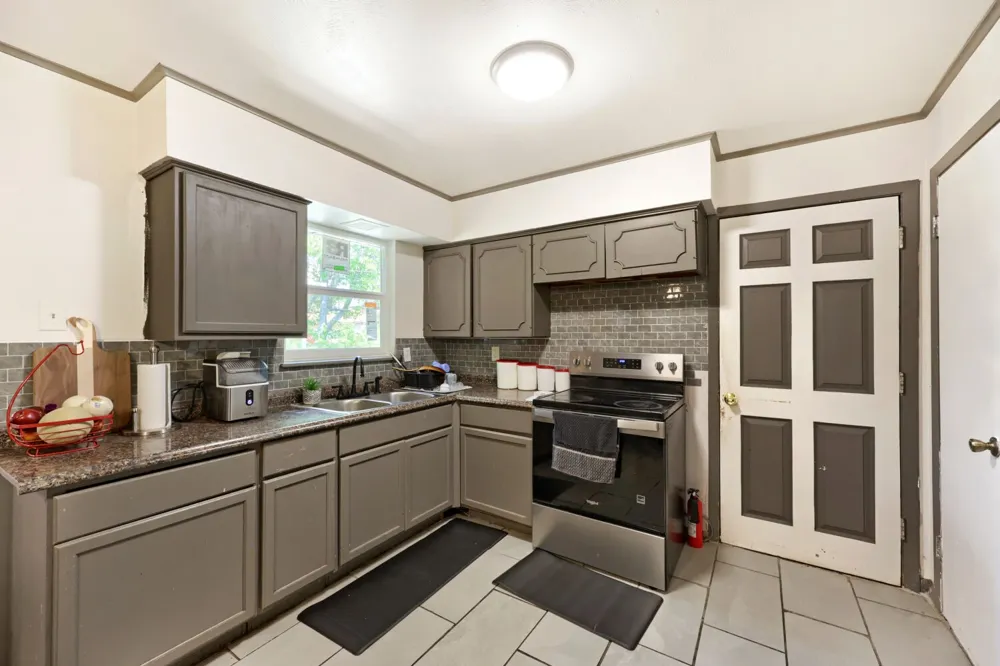 2305 Arcady Lane Lancaster, TX 75134