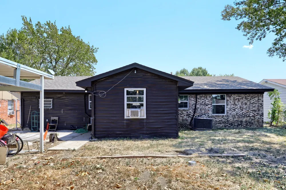 2305 Arcady Lane Lancaster, TX 75134