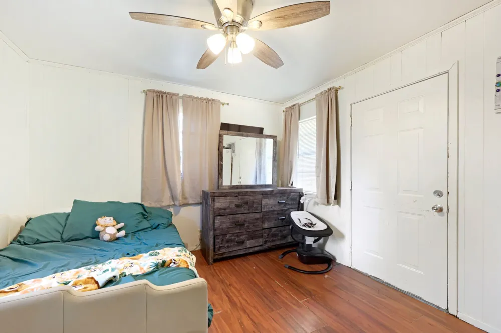 2305 Arcady Lane Lancaster, TX 75134
