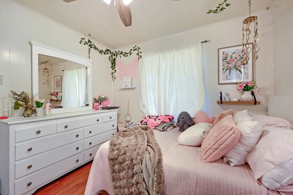 2305 Arcady Lane Lancaster, TX 75134