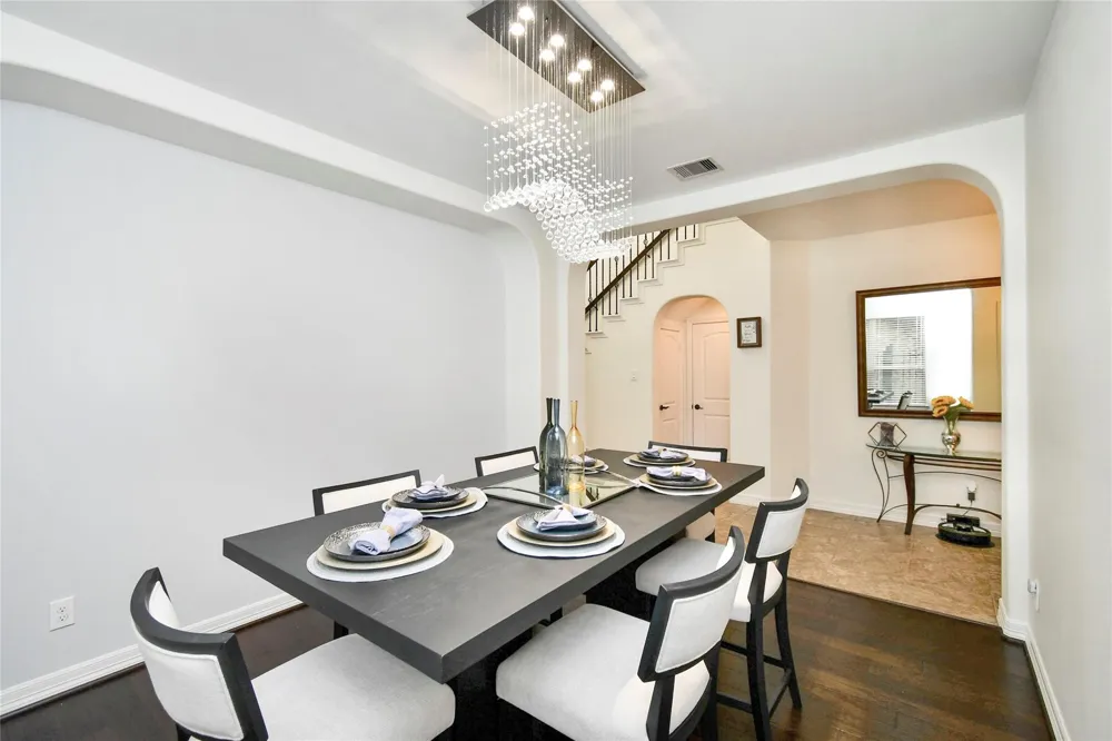 14 S Estherwood Place The Woodlands, TX 77354